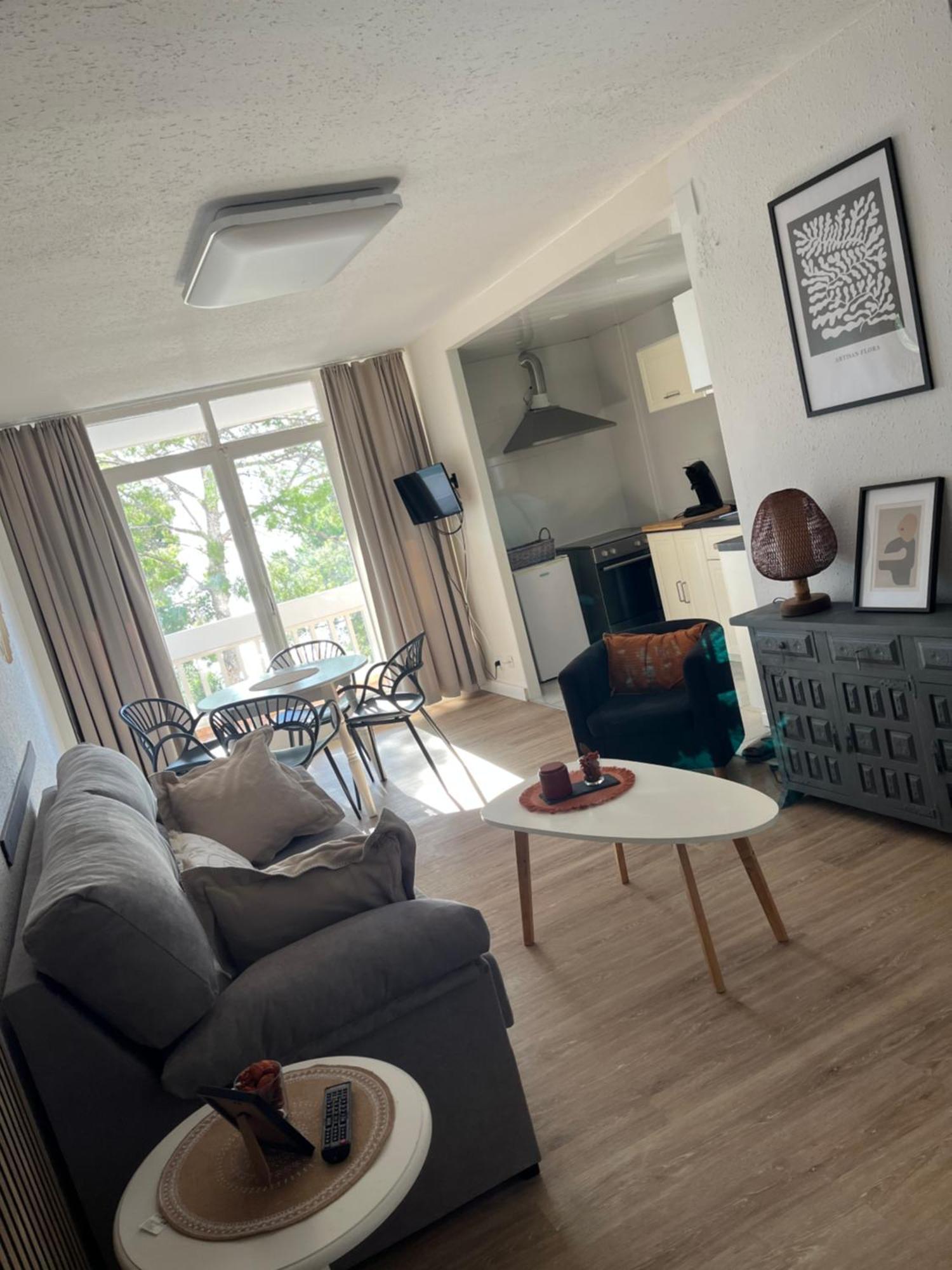 Appartement Vue Mer Avec Piscine Et Wifi Salou Exterior photo